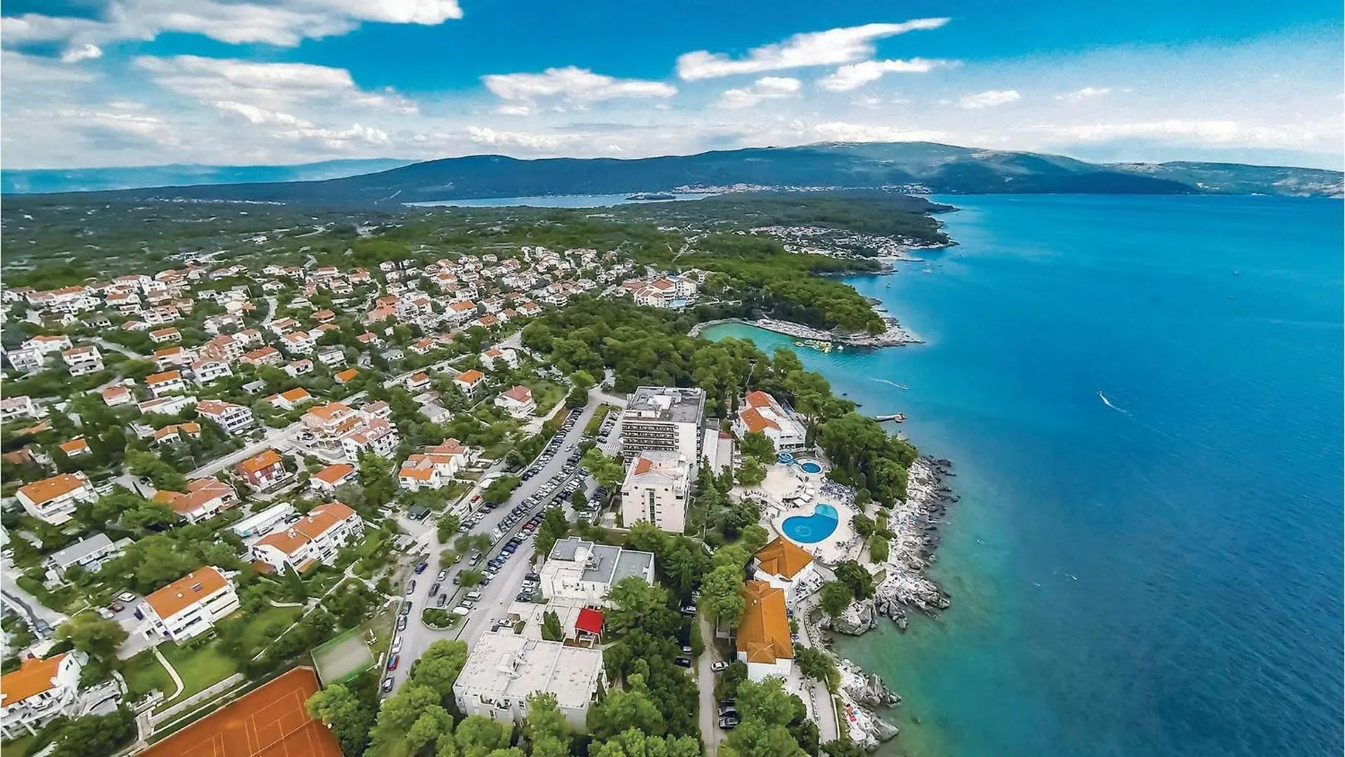 3 Bedroom Lovely Apartment In Malinska