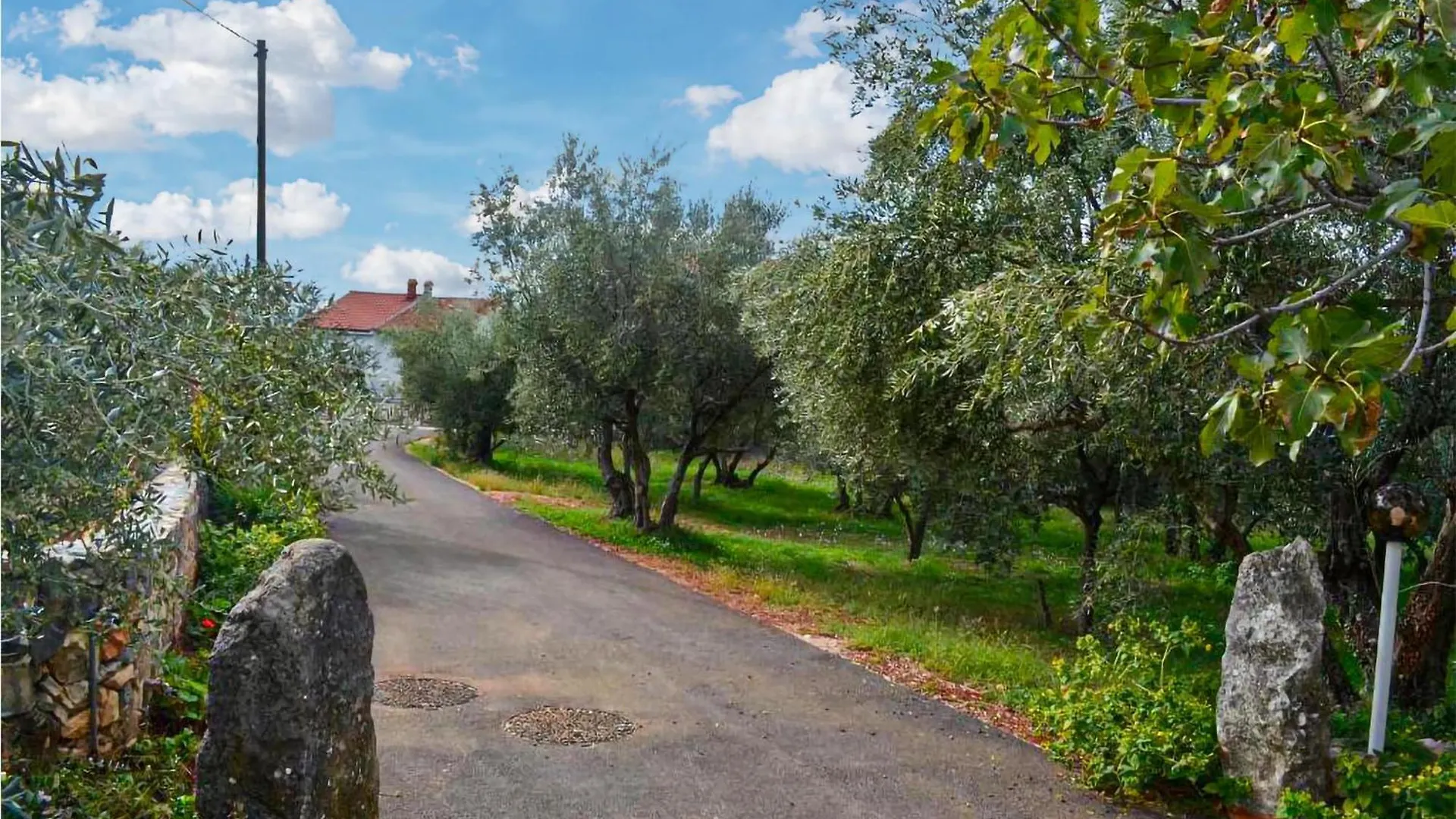 3 Bedroom Lovely Apartment In Malinska Croatia